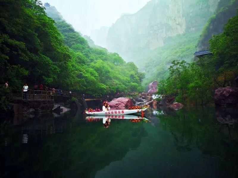 情侣出去旅游，该如何规划呢？游戏画面