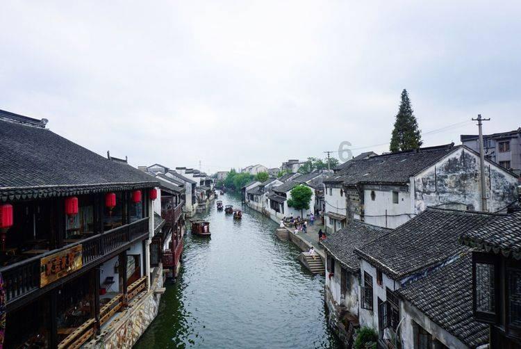 逃离橙园